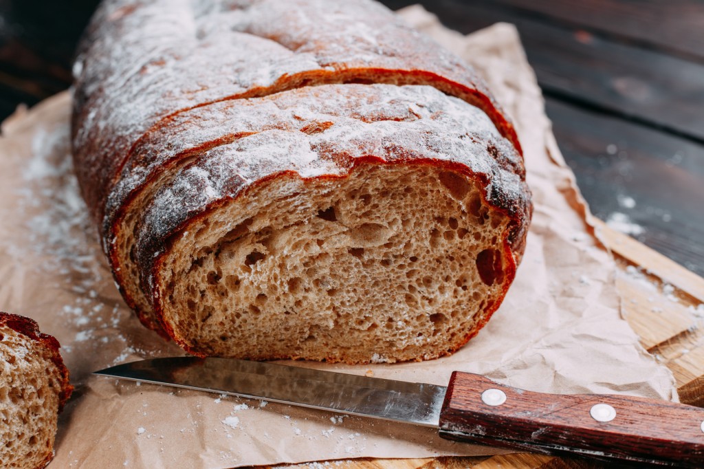 Domowy chleb żytni – jak przygotować i dlaczego warto?