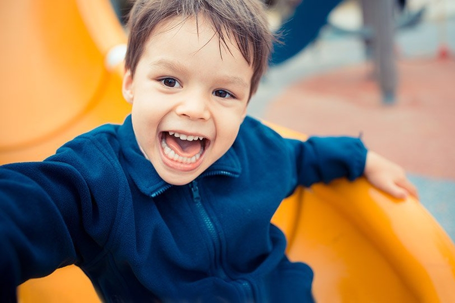 Jak zapewnić dziecku zdrowe i szczęśliwe dzieciństwo?